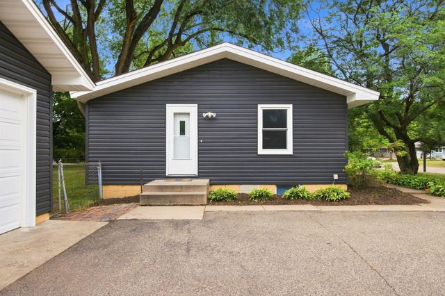 6717 Dutton Avenue, Brooklyn Park, MN 55428