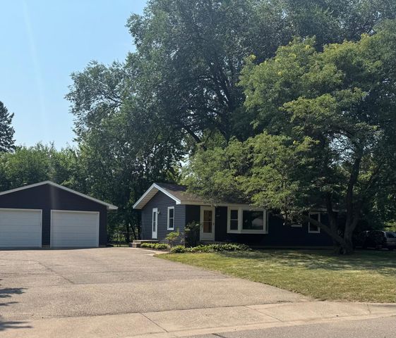 6717 Dutton Avenue, Brooklyn Park, MN 55428