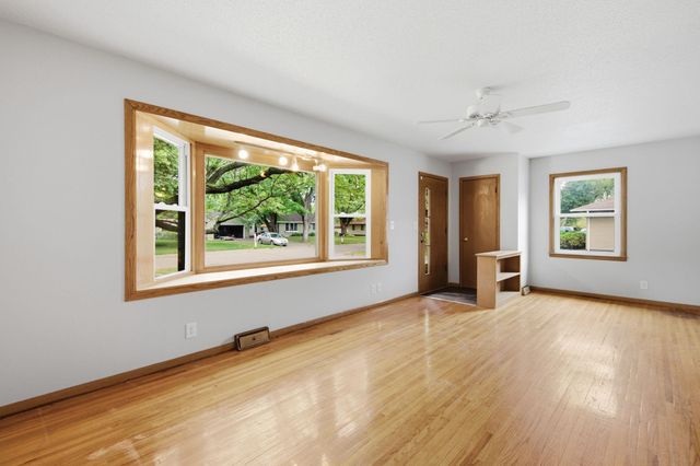 6717 Dutton Avenue, Brooklyn Park, MN 55428