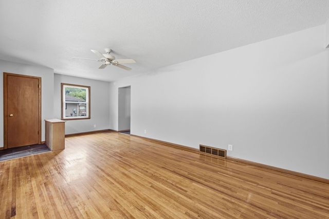 6717 Dutton Avenue, Brooklyn Park, MN 55428