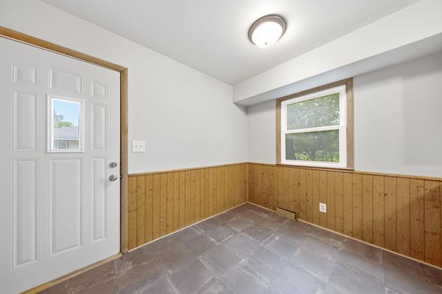 6717 Dutton Avenue, Brooklyn Park, MN 55428