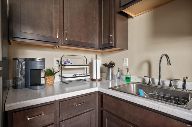 16 N Washington Street, Knightstown, IN 46148