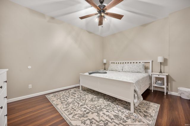 16 N Washington Street, Knightstown, IN 46148