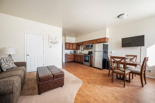 16 N Washington Street, Knightstown, IN 46148