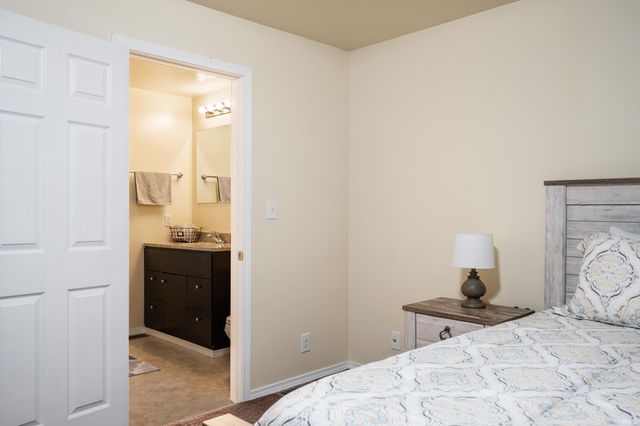 16 N Washington Street, Knightstown, IN 46148