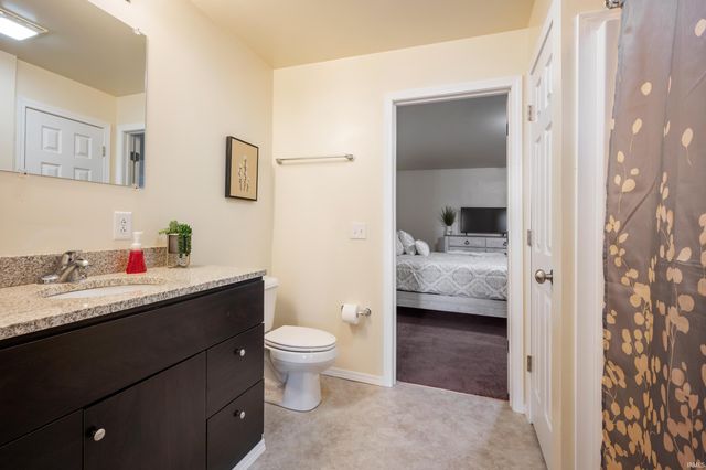 16 N Washington Street, Knightstown, IN 46148