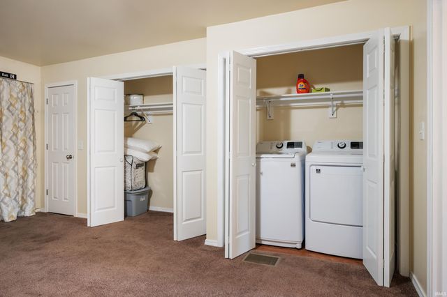 16 N Washington Street, Knightstown, IN 46148