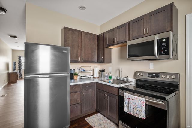 16 N Washington Street, Knightstown, IN 46148