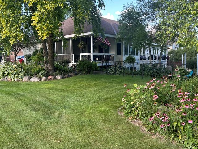 9451 138th Street W, Savage, MN 55378