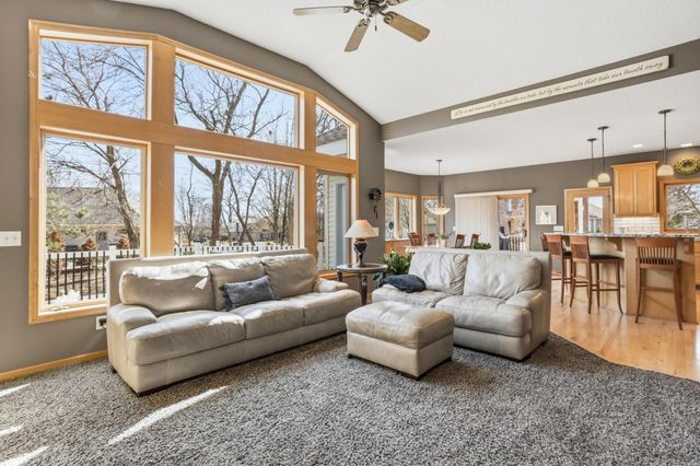 9451 138th Street W, Savage, MN 55378