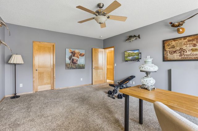 9451 138th Street W, Savage, MN 55378