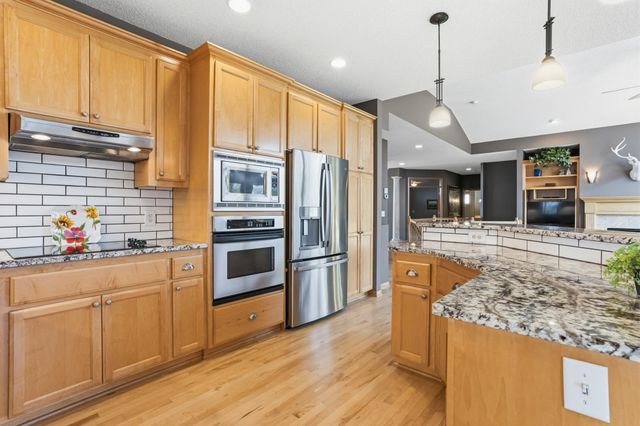 9451 138th Street W, Savage, MN 55378