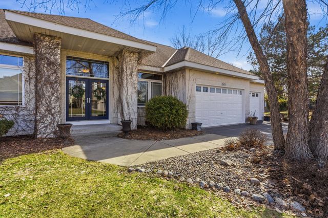 9451 138th Street W, Savage, MN 55378