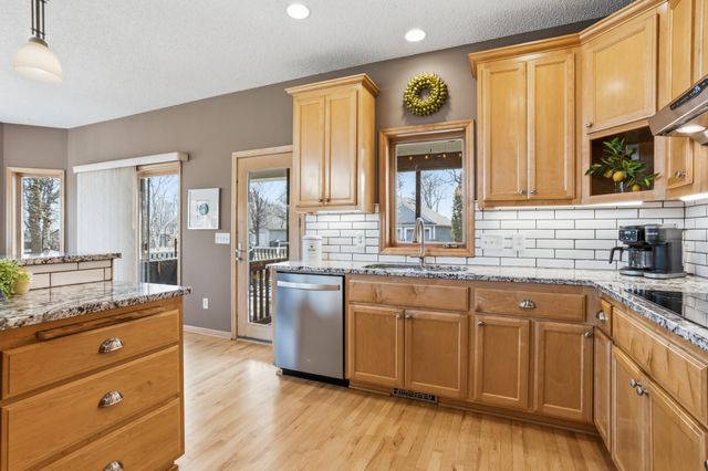 9451 138th Street W, Savage, MN 55378