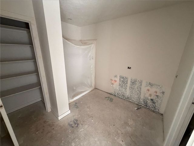 112 Hejl Drive, Caldwell, TX 77836