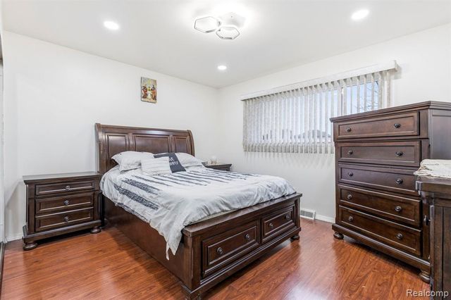 36217 Jeffrey Drive, Sterling Heights, MI 48310