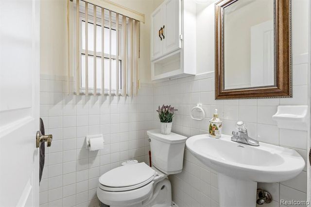 36217 Jeffrey Drive, Sterling Heights, MI 48310