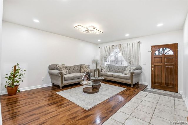 36217 Jeffrey Drive, Sterling Heights, MI 48310