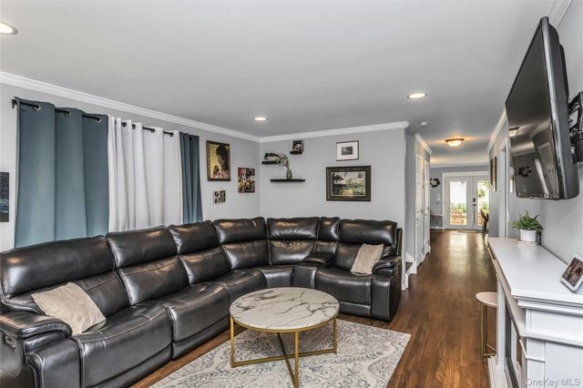 63 Teed Street, South Huntington, NY 11746