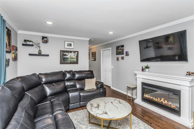 63 Teed Street, South Huntington, NY 11746
