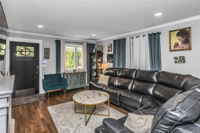 63 Teed Street, South Huntington, NY 11746