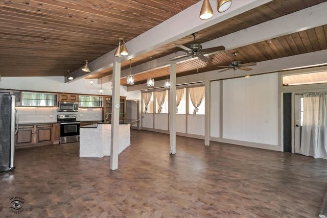 23935 S Kings Road, Crete, IL 60417