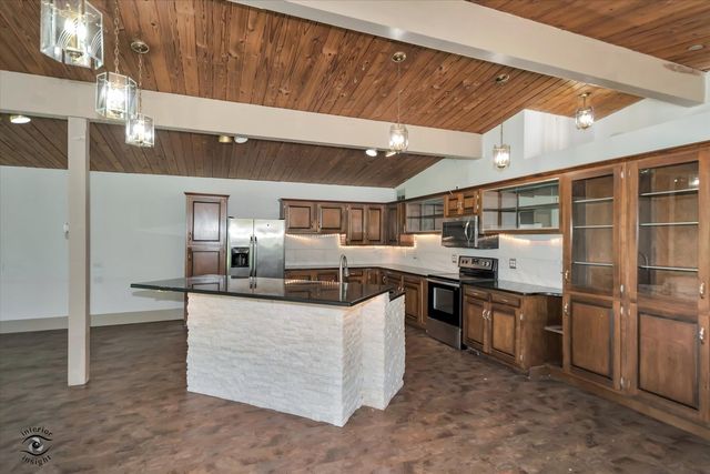 23935 S Kings Road, Crete, IL 60417