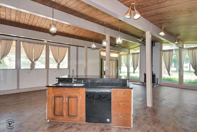 23935 S Kings Road, Crete, IL 60417