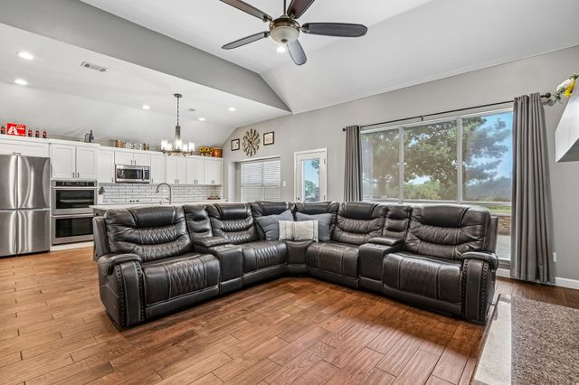 10009 Kildee Trail, Sanger, TX 76266