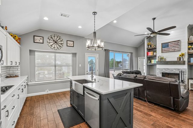 10009 Kildee Trail, Sanger, TX 76266
