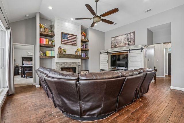 10009 Kildee Trail, Sanger, TX 76266