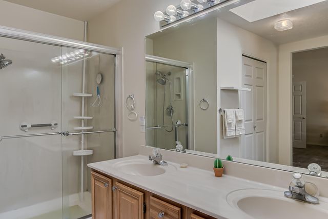 701 Chaps Road SE, Rio Rancho, NM 87124