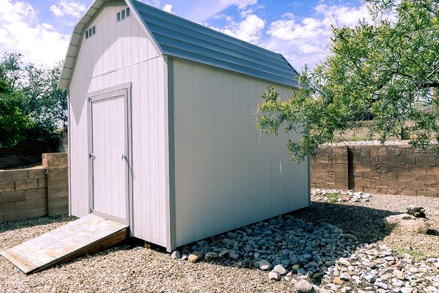 701 Chaps Road SE, Rio Rancho, NM 87124
