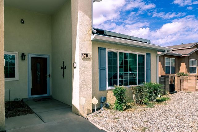 701 Chaps Road SE, Rio Rancho, NM 87124