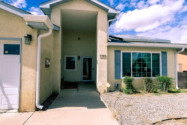 701 Chaps Road SE, Rio Rancho, NM 87124