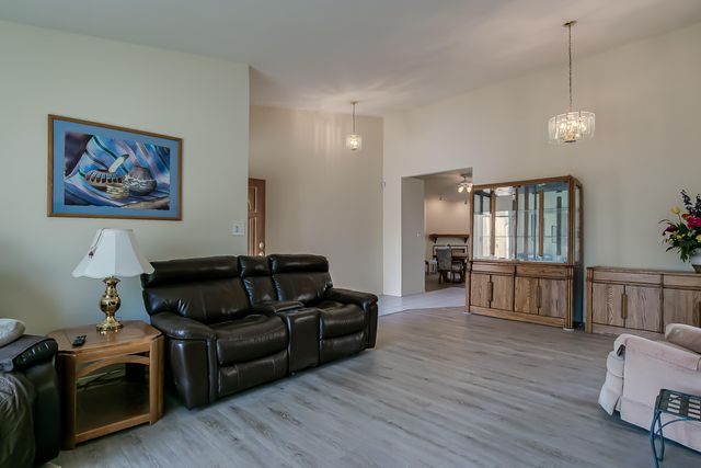 701 Chaps Road SE, Rio Rancho, NM 87124