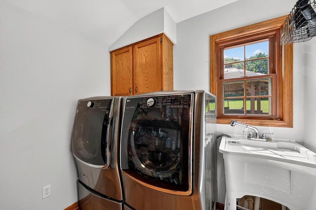 S93W33523 Fieldside COURT, Mukwonago, WI 53149