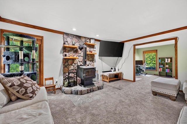 S93W33523 Fieldside COURT, Mukwonago, WI 53149
