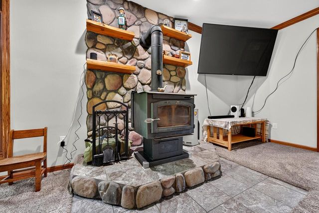 S93W33523 Fieldside COURT, Mukwonago, WI 53149