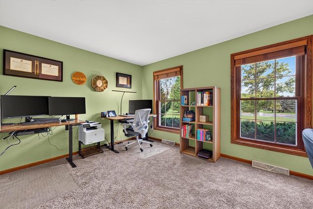 S93W33523 Fieldside COURT, Mukwonago, WI 53149