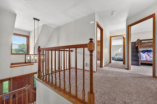 S93W33523 Fieldside COURT, Mukwonago, WI 53149