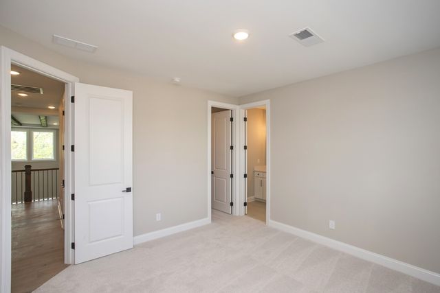 5956 Hunt Valley Drive, Spring Hill, TN 37174