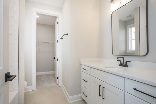 5956 Hunt Valley Drive, Spring Hill, TN 37174