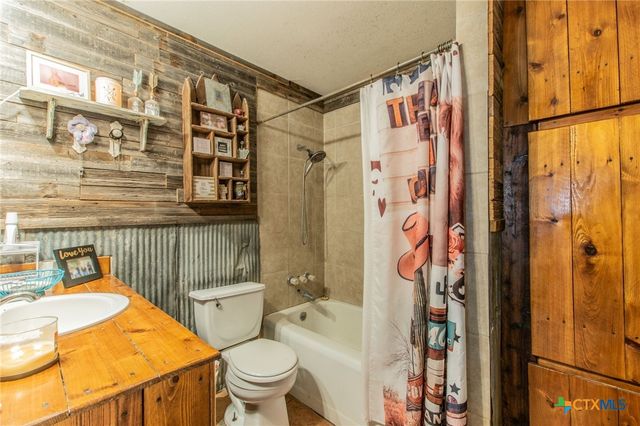 2522 Jackson Drive, Gatesville, TX 76528