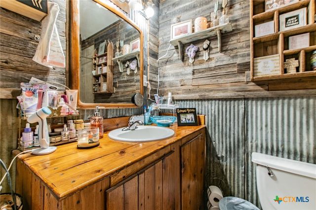2522 Jackson Drive, Gatesville, TX 76528