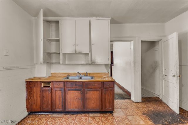 1144 E 145th Street, Cleveland, OH 44110