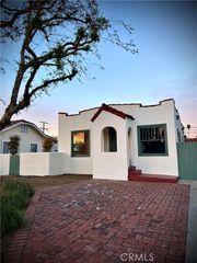 3327 Hollydale Dr., Los Angeles, CA 90039