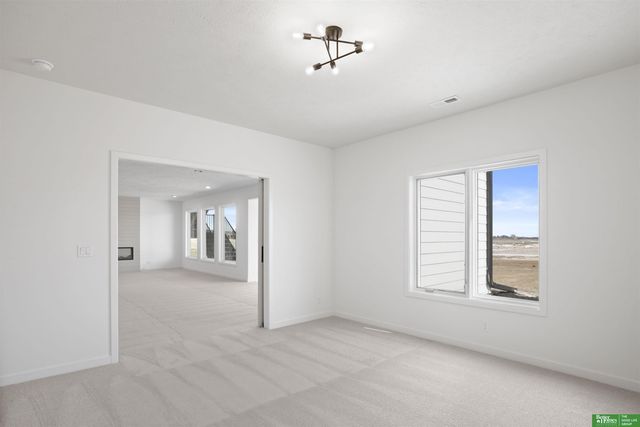 5813 N 197th Avenue, Elkhorn, NE 68022