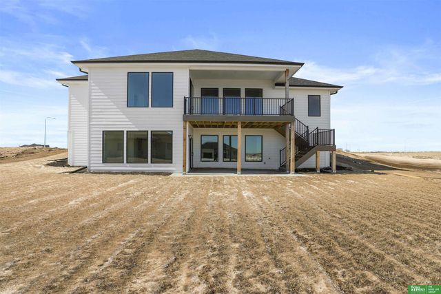 5813 N 197th Avenue, Elkhorn, NE 68022