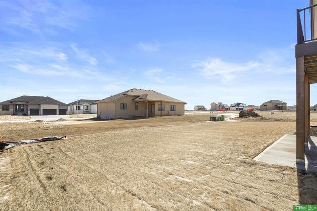 5813 N 197th Avenue, Elkhorn, NE 68022